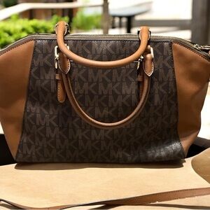 Pre-Owned Like New  MK Signature Ciara Brown Gold Hardware Leather Handbag